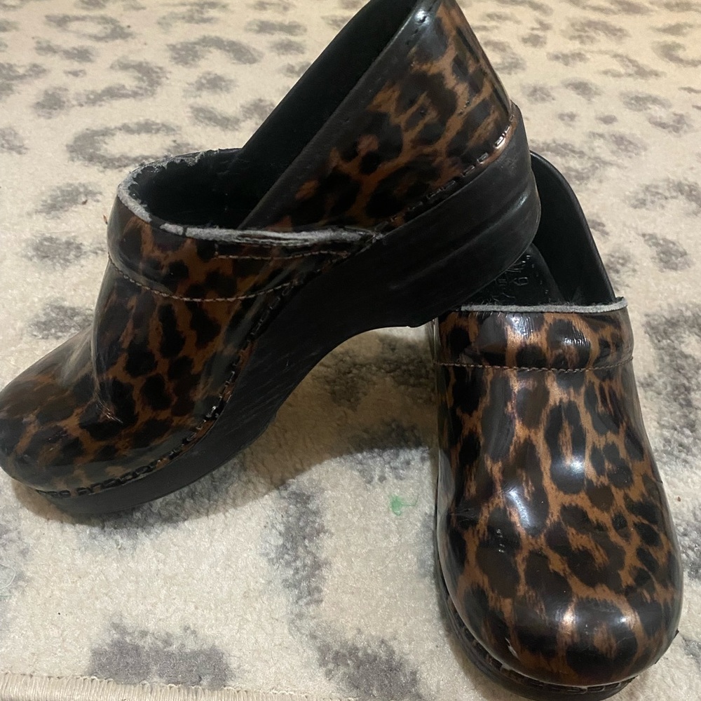 Dansko size 38